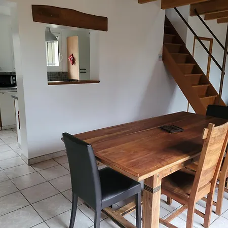 Louis בית נופש *